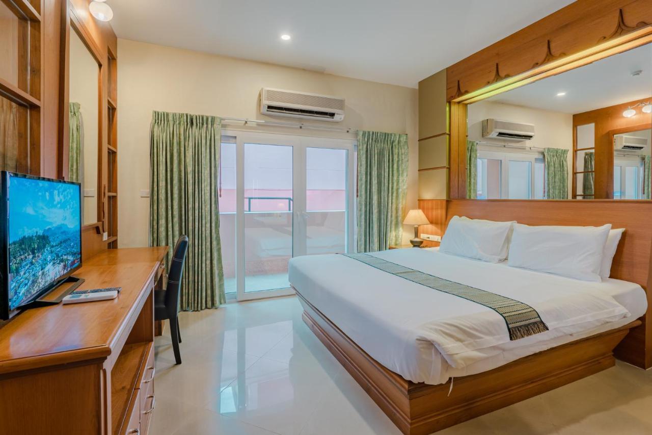 Whitehouse Condotel Pattaya Esterno foto