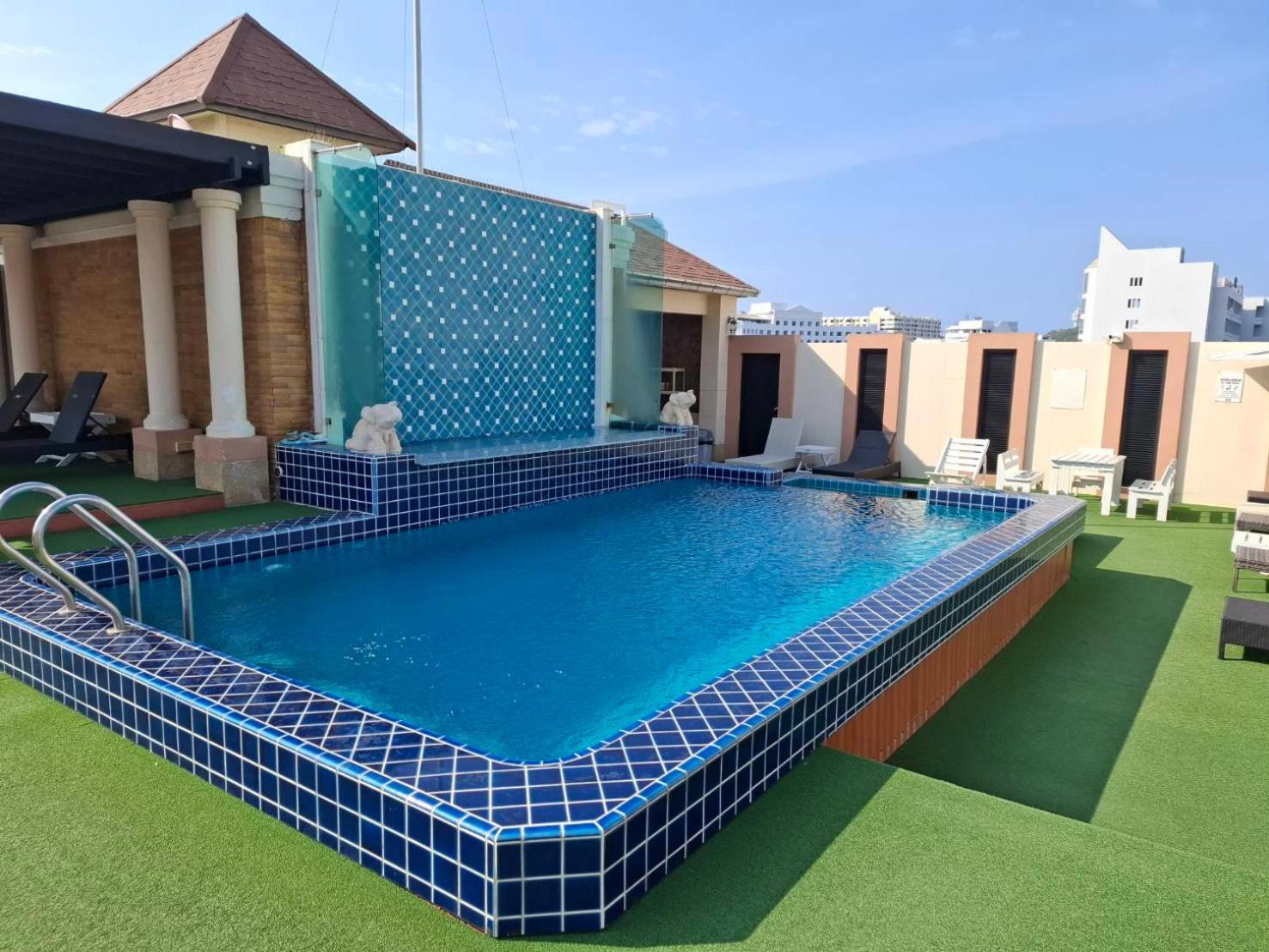 Whitehouse Condotel Pattaya Esterno foto