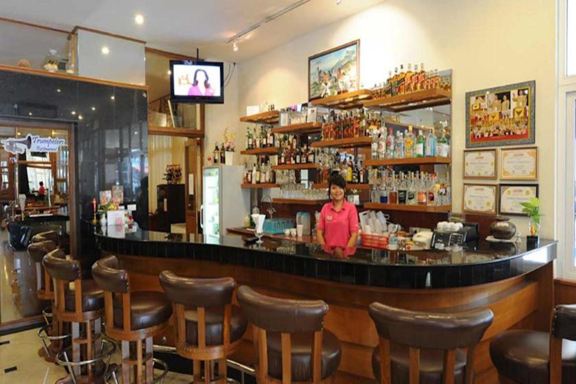 Whitehouse Condotel Pattaya Esterno foto